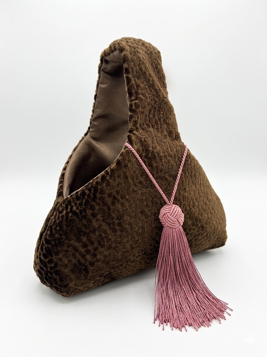 Miller Tassel in Rose